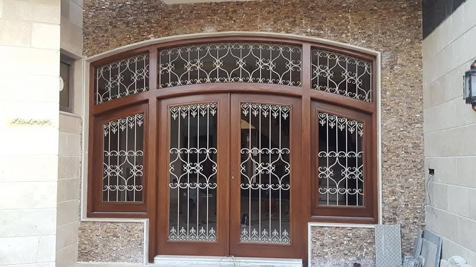 محمود الخفاجي 
***********
