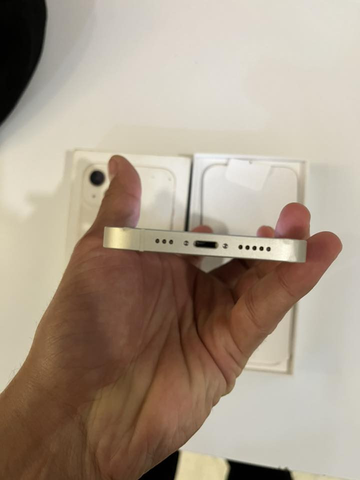 السلام عليكم ايفون 13 بطارية 100 ذاكرة 128 نموذج m مكفول ب 350 وبي مجال بسيط مكاني بغداد البياع *********** ابو سلطان
