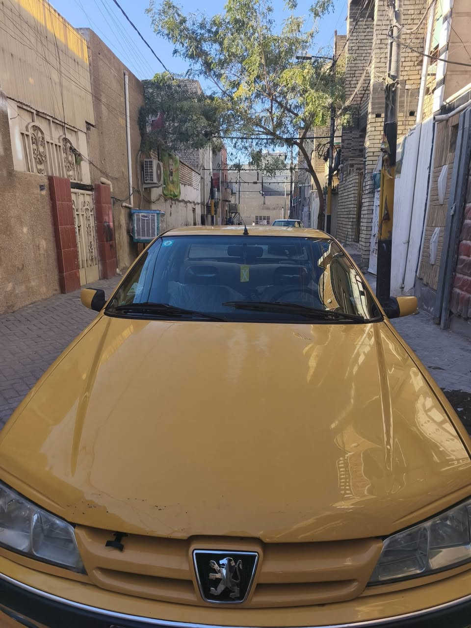 بيجو للبيع موديل 2016 جاهزه بيها ضربه بالباب مال السايق ولايحة الباب البصفة راجعه بارد 
مصفره هيئة وغرامات رقم جديد سنويه بااسمي تحويل ثاني يوم سياره ممتعوبة ..
*********** للاستفسار
