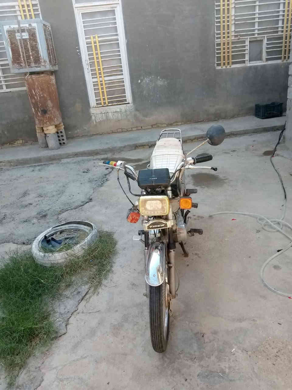 دراجه تايكر 21 كلك مكفوله من سرقه 
كهربائيات شغاله محرك مكفول 
مكان جبله السعر 275 وبيها مجال 
***********
