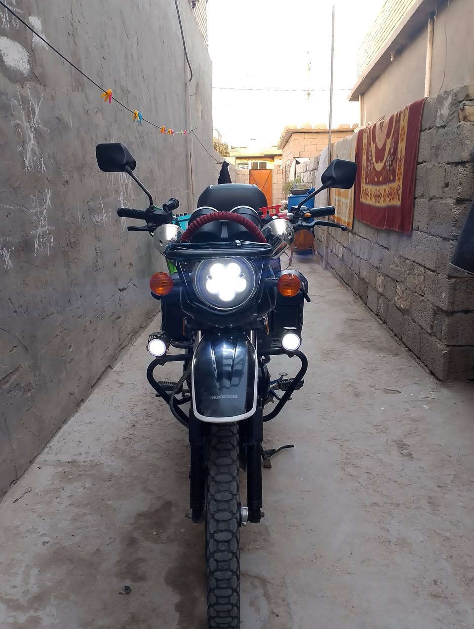 السلام عليكم دايوان جبلي22اوراق اصولي نضيفه خير من الله مرتبه***********
