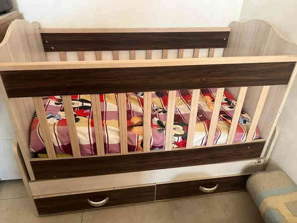 سلام عليكم جرباية طفل هي كاروك قليل مستعمل َمع دوشك طفل سعر ١٢٥ وبيه مجال مكاني بغداد حي الجهاد غير متوفر على الفيس *********** للاتصال
