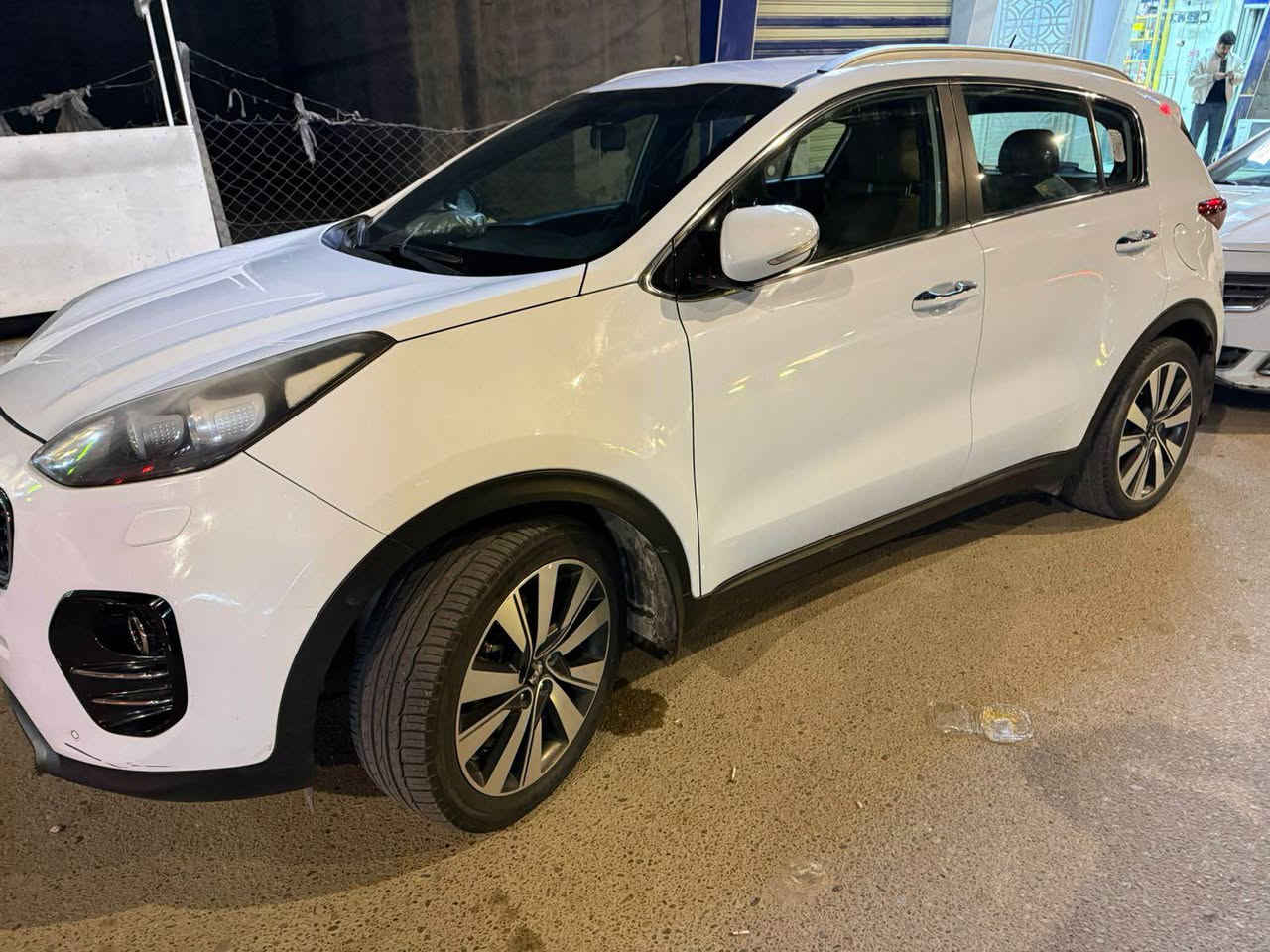 السلام عليكم 
كيا سبورتج مديل 17 خليجي كفاله عامه
رقم بغداد بأسمي
سياره جديده راعيها دكتور 
ماشيه 123 الف 
موصفاتها نص فول معروفه
محرك ٢٠٠٠ 
مري شفط 
٣ انضمه قياده 
حساسات امامي خلفي 
تبريد قطعتين
السعر 178 بيها مجال للبيع فقط
العنوان كربلاء حي الحسين كربلاء, العراق


**إذا كنت صاحب هذا الإعلان وتريد حذفه لأي سبب، رجاءا أرسل رسالة إلى الدعم الفني**