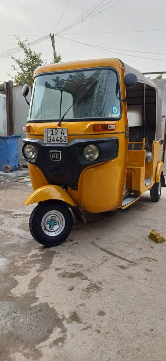 سلام عليكم تك تك موديل 20 رقم و سنويه كربلاء انكليزي تحويل ثاني يوم  السعر 7 مليون و بها مجال  التك تك خير من الله  ما ذب ربع عليها كبل للشارع  المكان بغداد الدوره رقم الهاتف ***********
