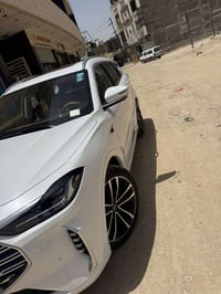جيتور x70 بلس لاكجري اعلى فئه موديل ٢٠٢٤ السياره وكاله هارلم داخل الضم...