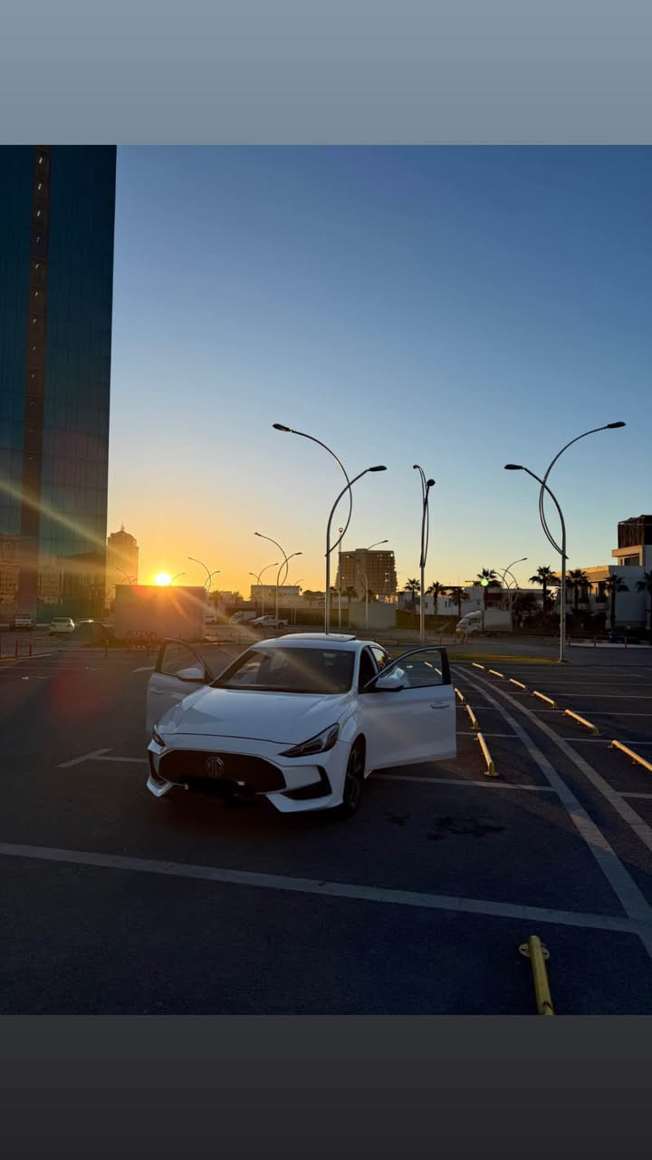 Mg gt2022 خةليجي زةمان شةريكة سةيارةكة كامل سيرڤيسي لة شةريكة بؤ كراوة فول مواسةفاتة گير كوبرا ناو سور سلايت مةكينةي ١٥ تؤربؤ دةبل گزؤز و گئچ ئةلوكتروني سةنوي و فحص و هةزةي نوية سبوغي نية بةس يةك قؤپي لة دةرگاي پشتي هةية*********** أربيل, العراق
