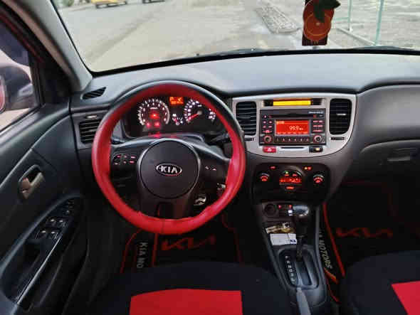 كيا ريو فول مواصفات كولد برايد
موديل 2010 لون ماروني مكينه حجم 16 كير توماتيك 
جامات كهرب تبريد لمس اشاير بال مري كشنات جلد تدفئه بال كشنات رقم اربيل دولي وشرط التحويل والغرامات السعررر مناسب ب 88 وبيها مجال السيارة بدون صبغ بدون ضرر سياره مال جناي وبيها ملاحظات بسيطه للاستفسار الاتصال ع الارقام التاليه  
***********
***********
