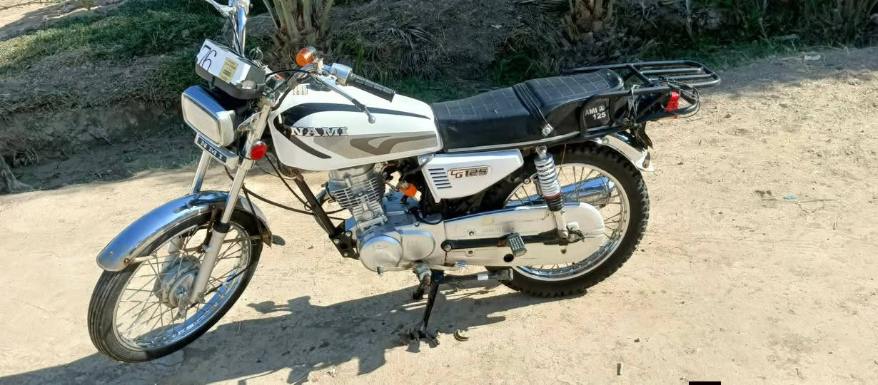 دراجه للبيع كلك كلك مكفوله عشاير موديل 24 مكينه باكيت برغي ممفتوح بيه دراجه كامله خير من الله سعر 650 وبيه مجال للطيبين ***********
