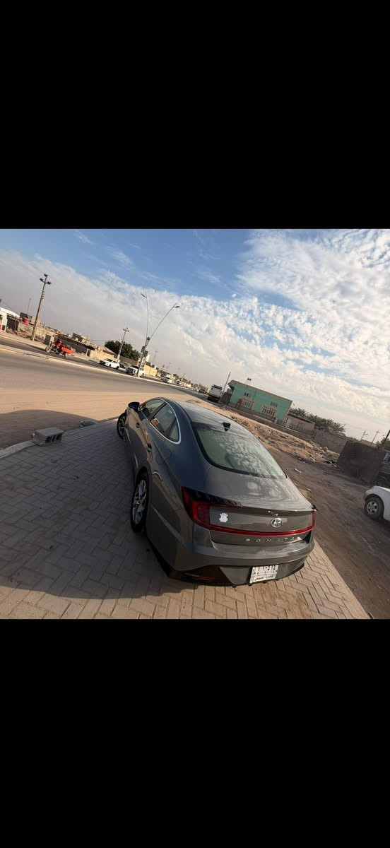 السلام عليكم 
سوناتا مديل 20
وارد امريكي 
فول عدا البانوراما
صبغ جاملغ وباب
رقم بصره باسمي
مكانه بصره
سعر 145 بيه مجال
***********
