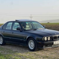 بي ام دبليو سلسلة ٥ • ١٩٩٢ • بنزين جير عادي