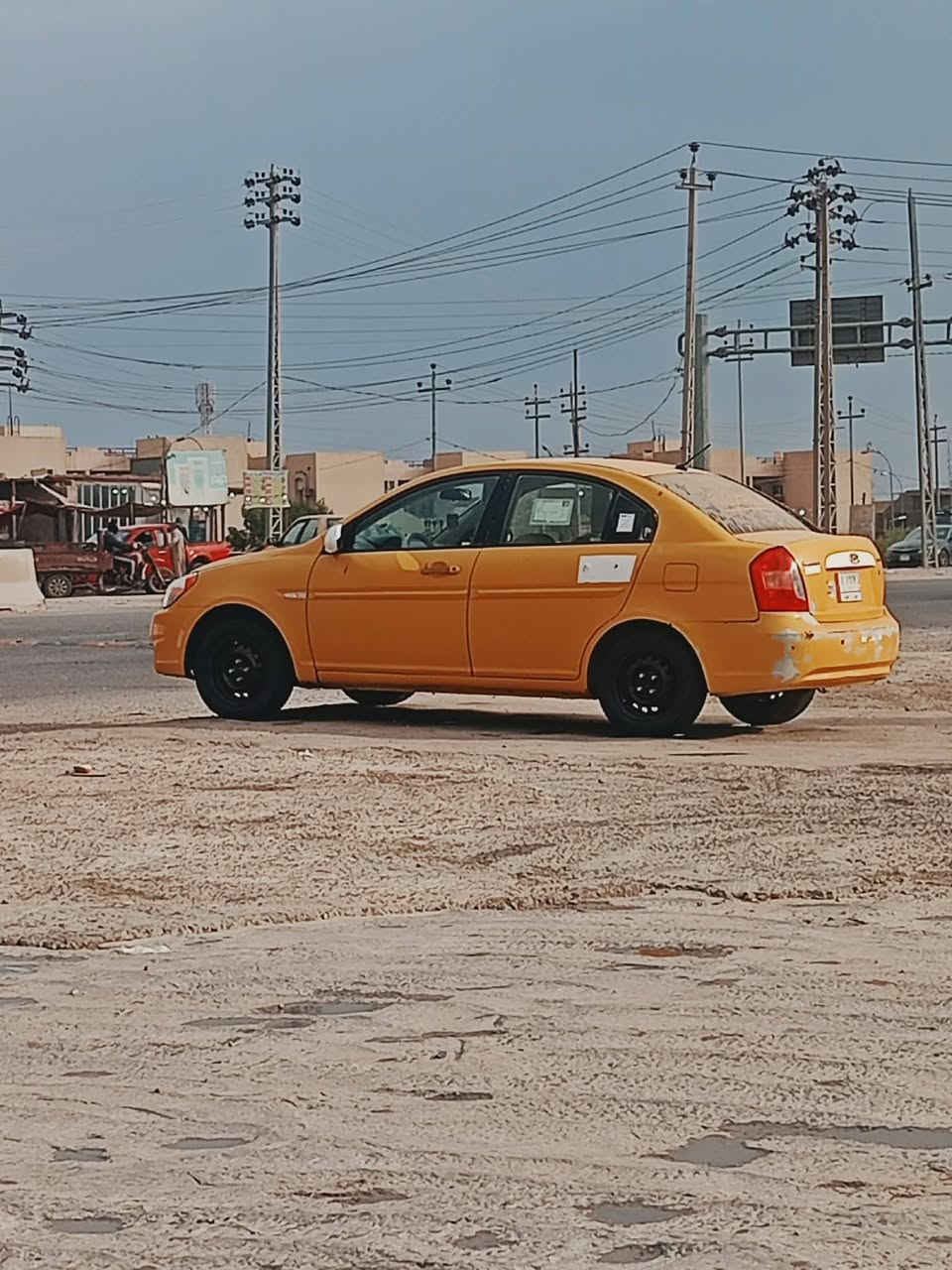 اكسنت خليجي ٢٠٠٩ مكفوله فقط دحجه بصيطه جاملغ الخلفي محرك  1600 سياره جهاز وجديده سعر 77 وبيه مجال للعلم سياره نضيفه وكلشي موجود بالسوك للاستفسار *********** مكاني ديوانيه
