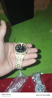 ساعات • شكل جميل • توصيل لجميع المحافظات