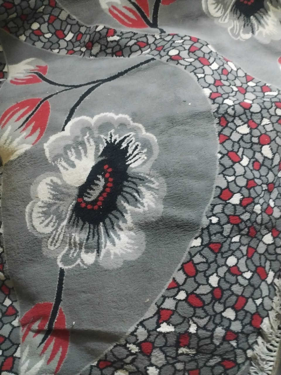 سلام عليكم عندي زوالي للبيع استفسار على رقم ***********
