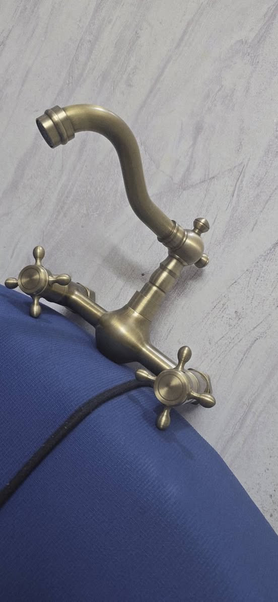 خلاط بهذا الشكيل ثقيل تحفة السعر ٢٥ الف


**إذا كنت صاحب هذا الإعلان وتريد حذفه لأي سبب، رجاءا أرسل رسالة إلى الدعم الفني**