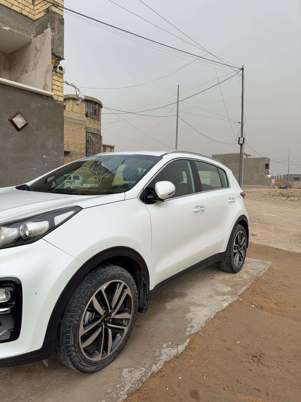 سلام عليكم كية سبوتج موديل 2020 خليجي جلد حساس مامي خلفي شركة الدولية بيها باب مبدل فقط والباقي مكفول ماشي 88 الف السعر186$ وبيهة مجال مكاني بغداد شعلة هاتف ***********
