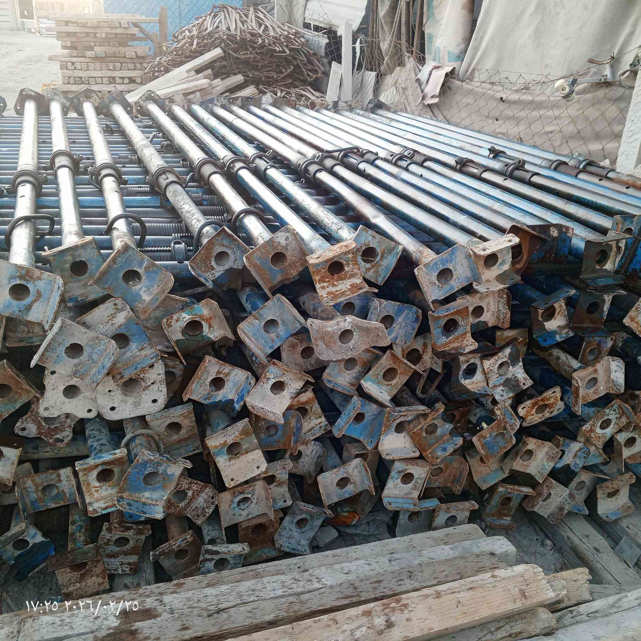 جكات حاضن للبيع سن خشن العدد 300 المكان هاتف ***********
