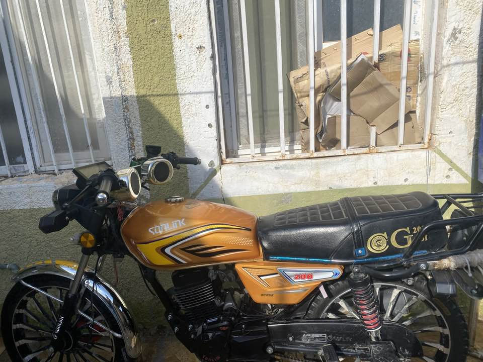 مابعد السلام عليكم دراجة ايراني للبيع الدراجة مكينة ضاغطة اوزنجيل بعده جديدة دراجة 200Cc لون مميز موديل25 السعر900ابي محال حك الجية رقمي***********
