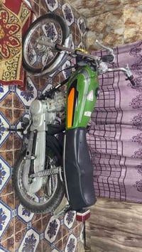 دراجه البيع نضيفه وحلوه سعر 750 وبيه مجال قليل خاص او تصال 07728574142