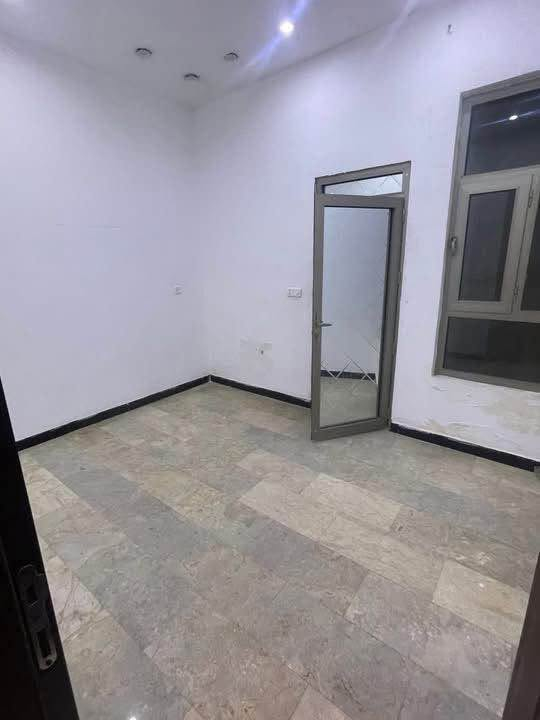 �✨ للإيجار في السيدية ✨🏡

🌟 بيت بمساحة 50م
🛏️ يتكون من:
✅ 3 غرف نوم
✅ صالة واسعة
✅ مطبخ مرتب
✅ خدمات متكاملة

💰 السعر: 850 ألف دينار عراقي
📞 للاستفسار ***********
🏦مكتب قمر للوساطه العقاريه🏦 Colombo, Sri Lanka
