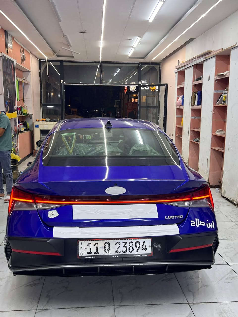 السلام عليكم النترا 2024 وارد أمريكي لون چويتي السيارة كفاله بدون قطره صبغ بيها تبديل ربع دعامية وبارد بالجاملغ الأمامي وشويه من البنيد وخشم الجاملغ جهة العبري السياره فول مواصفات لمتد
المواصفات:
1-بصمه وترحيب عند الاقتراب
2-فتحة سقف سلايد روف
3-رادارات 360
4-شاشة متصلة ديجتال
5-ويل كب حجم 17
6-توقف ذاتي 
7-تحديد مسار وقيادة ذاتيه
8-سايد بريك بصمه
9-اوتو هولد
10-تبريد بيانو 
11-تدفئة كشنات
12-كشنات جلد لونين
13- إشاره الاماميه لدات والخلفي ايضاً لد
14- الداخل يجي بي لد بلادي تتحكم بي من الشاشة
15-شاحن لاسلكي
ماعدا المواصفات البقية 
السيارة اجتي من امريكا بيها بصمتين ماشية 24 الف ميل كير ومكينة وصدر كله جديد السيارة بدون اي نقص رقم بغداد الجديد مكاني بغداد السعر 162 وبيها مجال للتواصل والاستفسار خاص أو الاتصال: ***********
