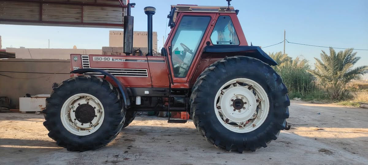 مكينه فيات 180رقم واسط بأسمي انكليزي مكفوله نص او تماتيك تخم تاير
للتواصل ***********
