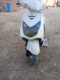 سكنس فحل للبيع كلشي شغال بيها كهربائيات و كلشي بس كفرات تعبانه رايدها ...