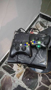 اكس بوكس ٣٦٠ • مع جوستكات • ١٦٠ لعبة