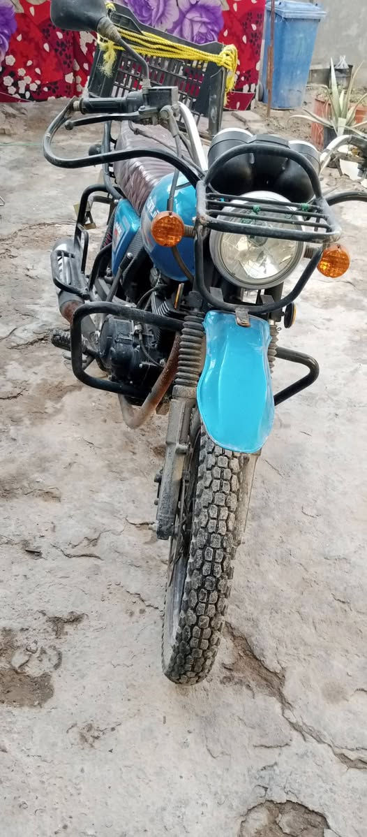 سلام عليكم دراجه جبليه محرك 200  نظيفه موديل 2023 سعره 1100 الف للاتصال *********** وتساب
