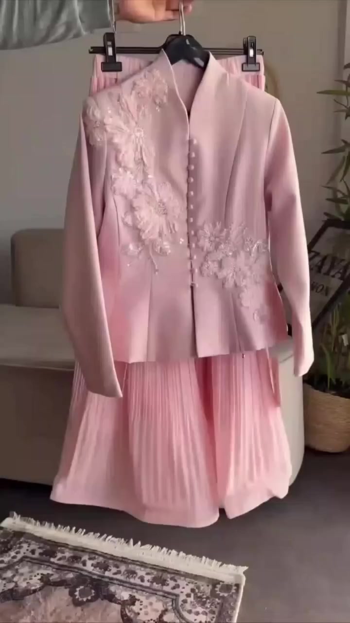 وصل الترند طقم صيفي خامه دابل ايطالي 
#السعر سعر 38 الف 
قياس 48/46/44/42/40/38/

#اكسبلور #الونا_فاشن #تصويري #رمضان_كريم🌙


**إذا كنت صاحب هذا الإعلان وتريد حذفه لأي سبب، رجاءا أرسل رسالة إلى الدعم الفني**