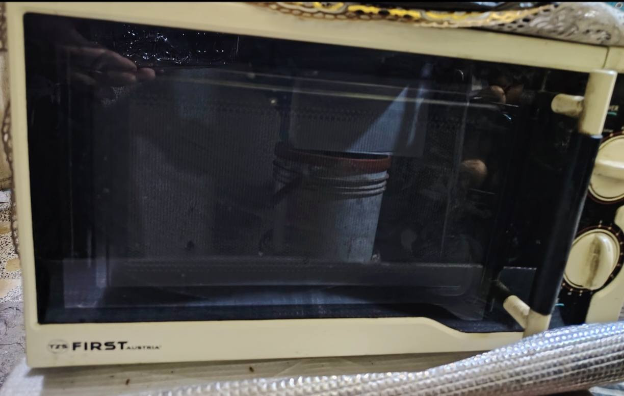 مايكروويف مستخدم ماركه اوربي شغال غير مصلح نطيف فقط الصبغ مكشر وممأثر عليه بسعر 25 قفل


**إذا كنت صاحب هذا الإعلان وتريد حذفه لأي سبب، رجاءا أرسل رسالة إلى الدعم الفني**