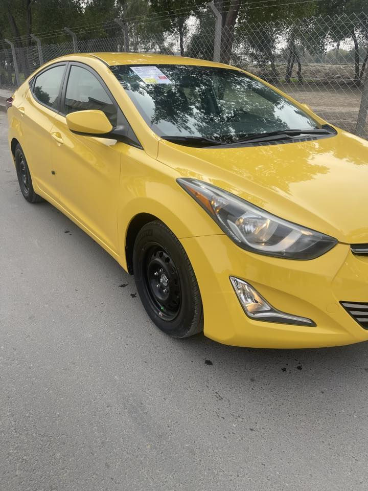 النتره 2015 وارد امريكي حادث طخه بل بنيد سياره جديده جداً جاهزه من كلشي مكينه 1800دوش ماشيه 130 السعر 108وبيهه مجال العنوان بغداد الامين الثانيه رقم الهاتف***********
