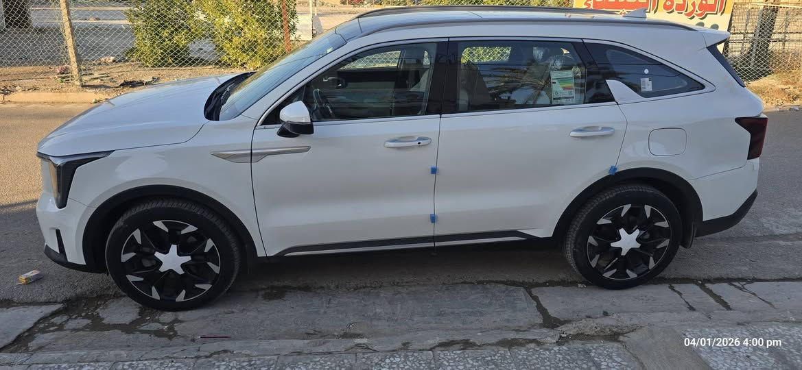 سورنتو 2025 خليجي رقم بغداد . ضمان شركة نيم مواصفاتها فول من عدا اربعةكامرات 
محرك ٦ سلندر ٣٥٠٠ 
بانوراما 
بصمة وتشغيل عن بعد 
صندوق كهرباء 
كراسي كهرباء 
جلد اصلي 
تدفئ وتبريد الكشتات
كير ماوس 
ويل ٢٠ 
بردات خلفية 
شاشات خلفية 
شاحن وير لس 
كير بالاستيرن 
مانع انزلاق ومانع انحدار 
كامرة دوارة 
حساس أمامي وخلفي 
إنارة محيطية 
حساس تاير
سبعة راكب وثلاث قطع تبريد 
فول تحكمات استيرن 
مودات واوامر صوتية 
لايت زنون 
شاشة كبيرة متصله
طفاية وجرس ١٢٠
درع حماية راديتر
السيارة جديدة ومكفولة كفاله عامة ماشية ٢٦ والسعر ٣٤ الف دولار نهائي لاستفسار ***********
