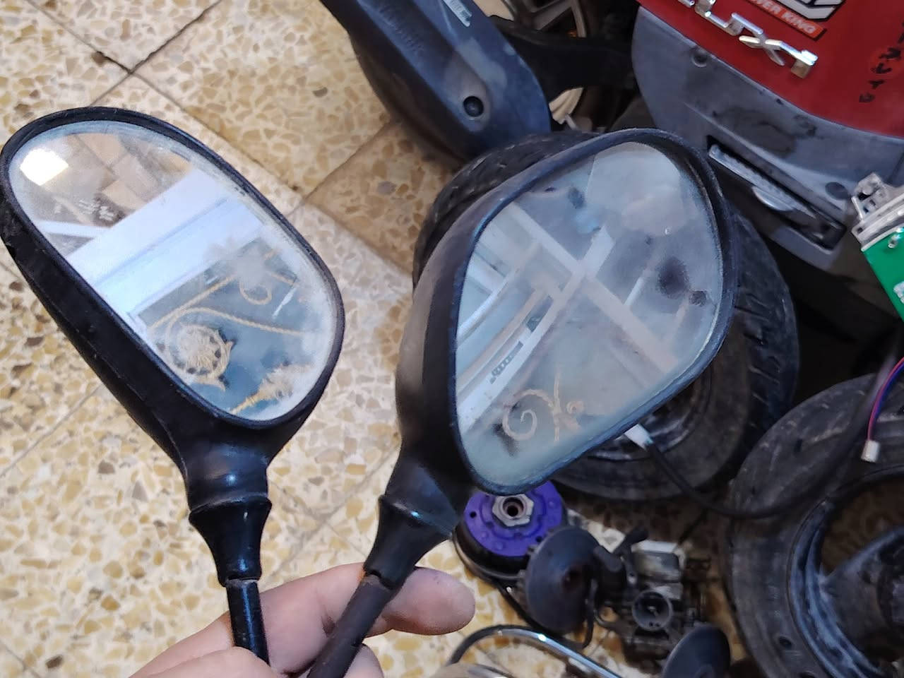 للبيع غراض ماكس بوليس مال دراجه حاويه مو تجاري
 ما ابيع قطع شلعه وحده سعر مناسب 
مكاني نجف شارع المطار


**إذا كنت صاحب هذا الإعلان وتريد حذفه لأي سبب، رجاءا أرسل رسالة إلى الدعم الفني**