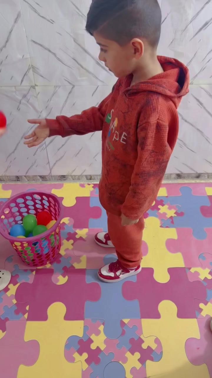 • اللون طاقة، والطاقة قرار داخلي.
 • مثل ما الألوان تمتزج، المشاعر همين تتكامل.
 • مو كل لون واضح… بعض الجمال يبان بالظل

للاستفسار المراسله خاص او على الارقام التاليه
***********
