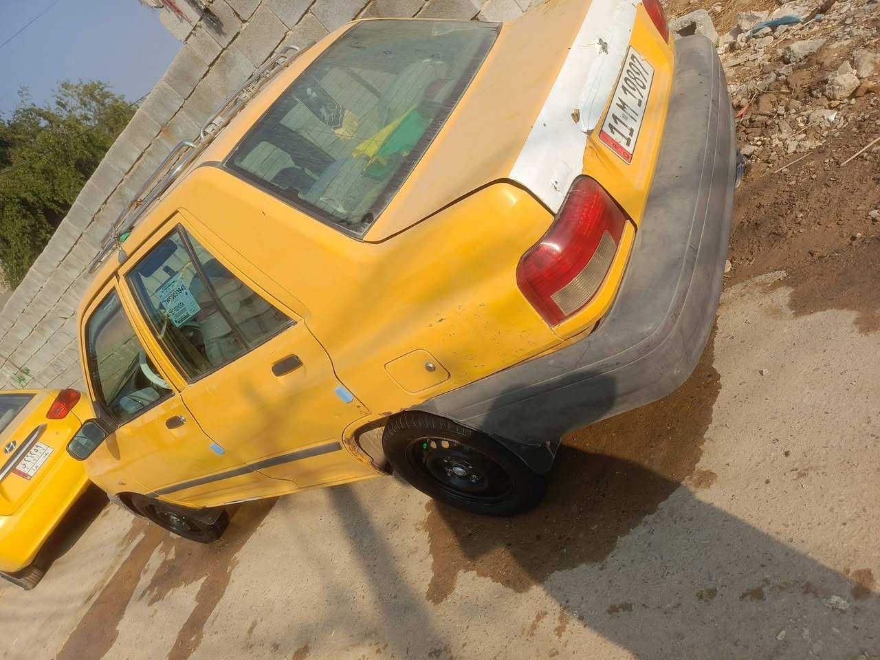 السلام عليكم سايبه2015بلاديه بيه تلكيطات ذيوله  بيه بيه شاصي معمر وتبريد منقص غاز  جاملغ وبنيد صفحت صدر وبيه جاملغ الخلفي مصبوغ السياره نضيفه وكبل للشارع عارضه 32وبيه مجال الرقم***********
