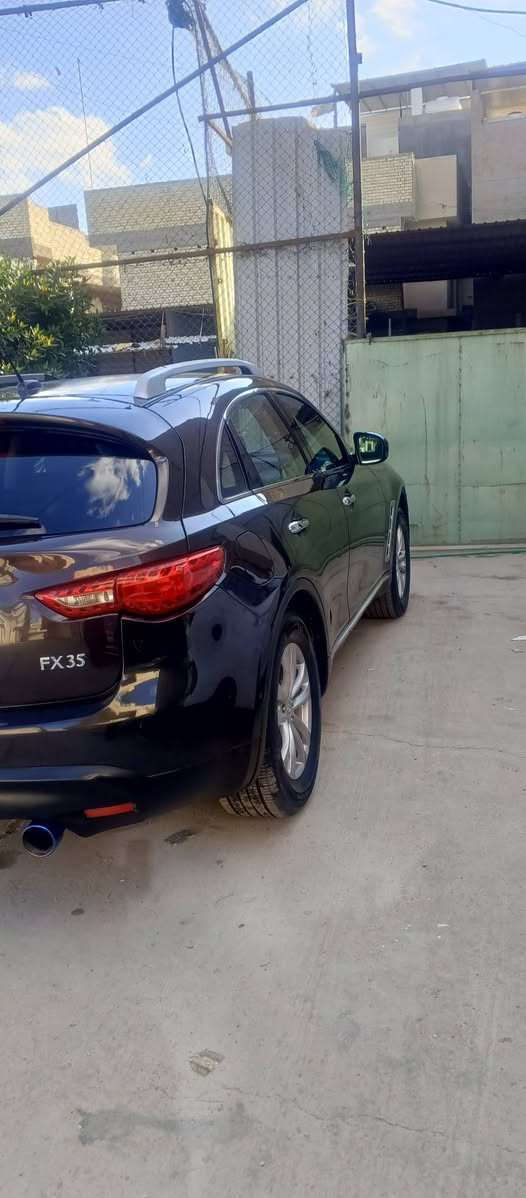 السلام عليكم للبيع نيسان انفنتي موديل ١٠ وارد امريكا السيارة فول مواصفات مكينه كير تبريد صدر تخم تاير خير من الله بيه ربع جاملغ وربع من البنيد صبغ بدون دواخل ولا كل شي هزه وسنويه جدد باسمي السعر ١٢٠ وبي مجال للاتصال ‏‪***********‬‏ مكان السيارة بغداد
