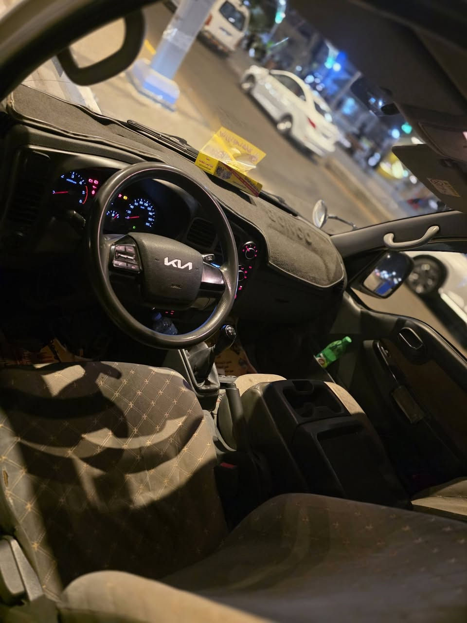 سلام عليكم بنكو 2023 مبدل بنيد وباب عبري بدون دواخل سياره جاهزه تبريد حداديه تخم تاير  ما نقصه كلشي ماشيه 35 الف فقط بسمي شخصين سنويه 2030 بدون محجر مراوس بفحل ٢٠١٩ او ٢٠٢٠ سعر ١٣٠ وبيه مجال بصيط مكان سياره بصره حي مهدسين رقم هاتف *********** ابيع بدون محجر
