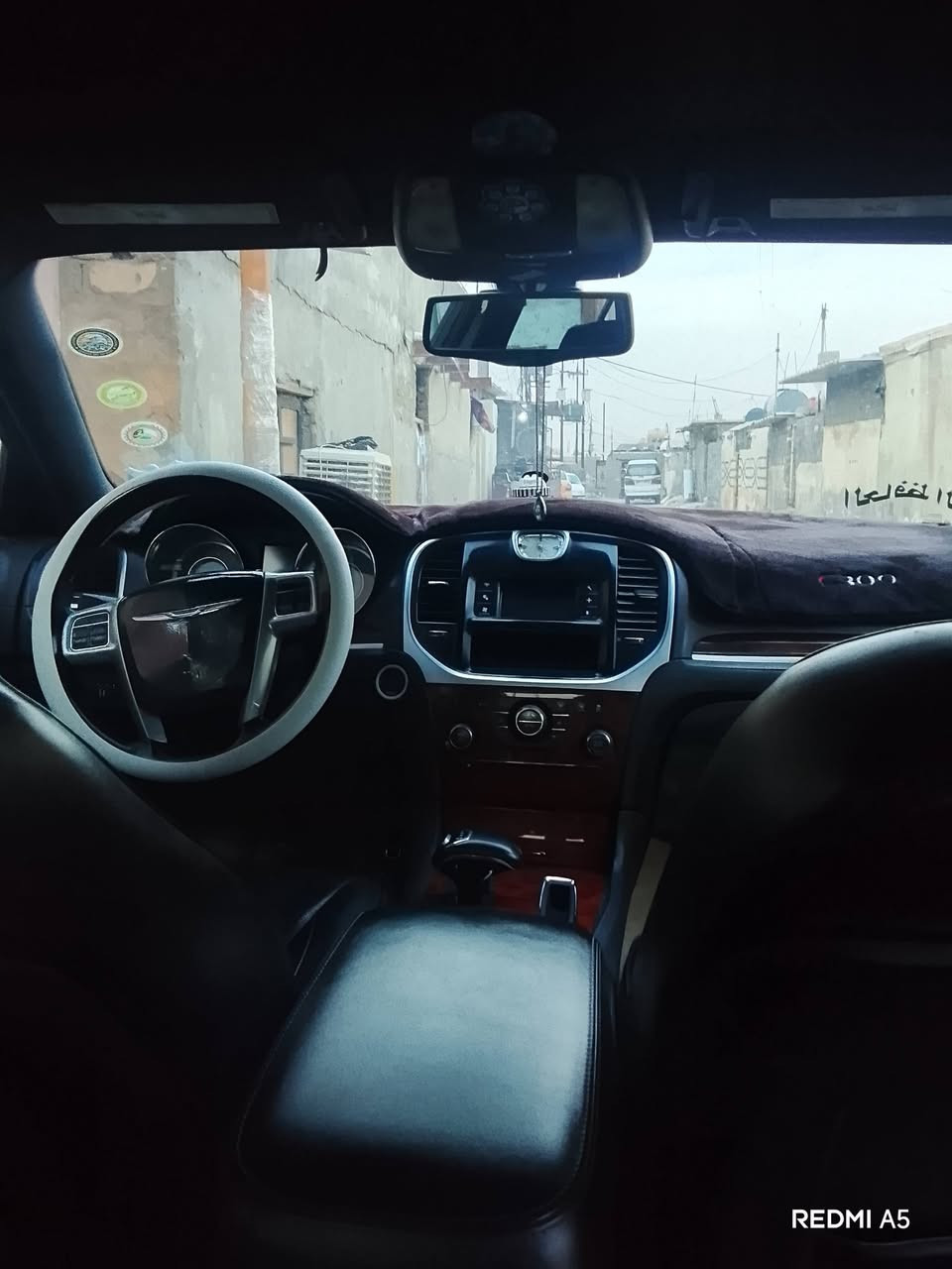 السلام عليكم اوبامه موديل 12 رقم دولي بغداد باسمي سياره داخله كلين بيها باعراق صبغ ثلاثه قطع اثر شخوط وباب جارد الي وراى صدر مكينه 3600 كير طياره حداده امامي خلفي جديد بيها مشط تعبان كشنات جلد كهربائي بقيه مواصفات عاديه تبريد ثلاجه سياره جاهزه على اخر حبايه من عده مشط سعر 145 دولار غير متواجد على فيس *********** مكان سياره بغداد
