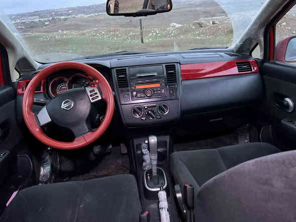 نیسان ڤێرسا  2012 
گێڕومەکینەوکارەبایی بەشەرتە ✔
سێ پارچە بۆیاخ 
سنوی تا نزیک2029 نوێ
نمونە لەجوانی وخاوێنی💯
*********** ڤایبر،واتساپ
شوێن شقڵاوە
نرخ 79 ومجال شقلاوة
