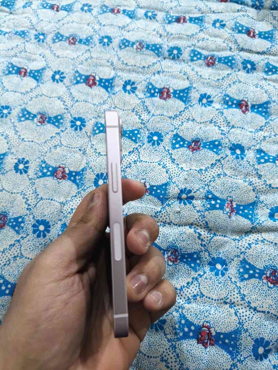 السلام عليكم
ايفون 13ميني 
بطاريه ٩٦ 
لون وردي 
اطيك بي ضمان اذا مفتوح او مبدل بي شي ترجع الجهاز 
السعر ٣٥٠


**إذا كنت صاحب هذا الإعلان وتريد حذفه لأي سبب، رجاءا أرسل رسالة إلى الدعم الفني**