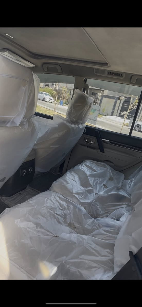 سلام عليكم باجيرو حبتور 2010 محرك 3800 6سندر اعلى فئه في الباجيرو
فول موصفات
كأمره خلفيه
مثبت سرعه
فتحه سقف
تحكم استيرن جهتين
دمام صوت
ثلاث قطع تبريد
شاشه كبيره
شاشه ترحيبيه
مري شفط كهرباء 
نظام خرائط
نظام تحكم في السماعات 
مانع انزلاق
تخم تاير جديد 
سعر 135$
رقم ***********
سياره بسمي تحويل ثاني يوم رقم سياره سليمانيه
مكاني بغداد شهداء البياع
