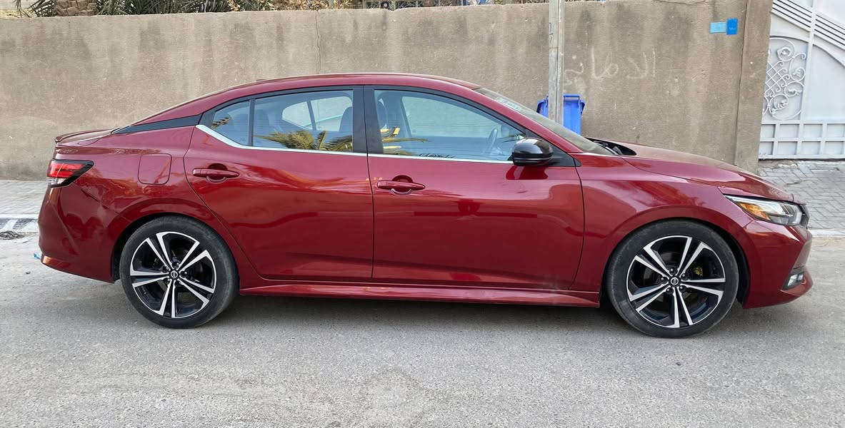 للبيع نيسان سنترا 2020 SR فول مواصفات
موقع السيارة البصرة 
الحادث خفيف موضح بالصور 
المواصفات:
فول مواصفات SR 
كاميرا خلفية
رادار أمامي
حساسات أمامية وخلفية
تحكم ستيرن
مثبت سرعة
مثبت مسار
شاشة وسطية كبيرة
سنسرات، بصمة تشغيل
مرايات كهربائية قابلة للطي
نظام تحكم بالجر (Traction Control)
إضاءة LED
نظام ECO لتقليل استهلاك الوقود
نظام سبورت 
نظام صوت ممتاز
السيارة بعد حادث – حالتها مبينة بالصور
رقم أربيل – باسم ولد صاحبي بالبصرة
السعر: 133 ورقة وبيها مجال
للتواصل: ***********
