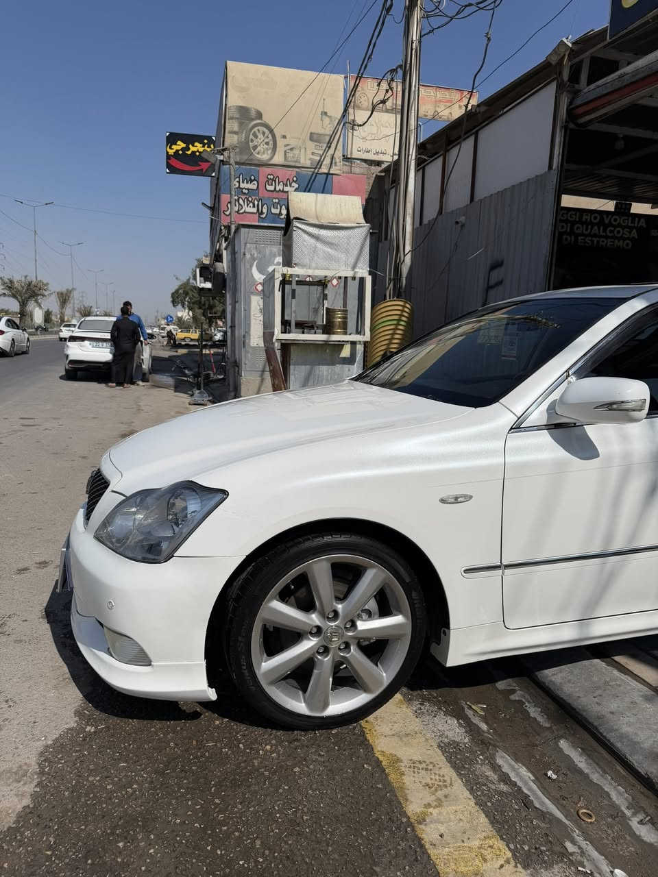 سلام عليكم 
للبيع او مراوس
لنوع تيوتا كراون شاهينه
سنه الصنع 2007
لون ابيض صدفي 
رقم انبار((مبايعات)) وكاله سنويه 2028 
ضرر سياره كص قماره
و جاملغ خلفي بل يابان فقط
مواصفات 
شاصي 84 لمرغوب 
1/بصمه رصاصيه
2/:3دكم اصل
3/فتحه سقف
4/تحويرته نجف فوك وجوه
5/دشبول امارات
6/مكينه جديده
7/كير جديد
8/تبريد ثلج
9/حداديه جديده
10/كهربائيات كله شغاله
11/تخم تاير جديد
12/ويل دنك اكروم جديد
سياره جاهزه وحله من صوره وترايه
مال زيرو تجي وشوفها
تفاصيل ☝🏽وموصفات ☝🏽كامله
السعر ول عنوان
السعر(103)وبيه مجال 
العنوان النجف/الكوفه
لاتصال***********
