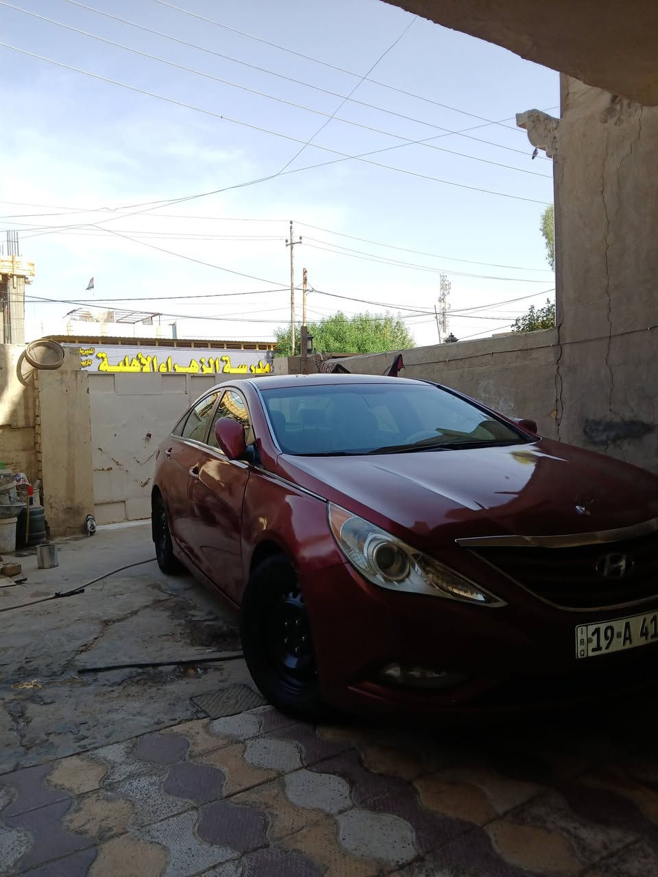 سلام عليكم سوناتا مديل 2013 بسمي مداور ثاني يوم
سنويه+ لوحات + هزه قبل ٥ الايام سويتهن 
مواصفات كشن كهرباء تدفئه تبريد كشن 
تحكم ستيرن جهتين شاشاه كامره 
بيها هواي تفاصيل معرفه 
محرك 2400 جي تي سياره كلش حلوه 
ماشيه 140 الف فقط 
سعر95 وبيها مجال قليل 
حداديه أماميه قبل ١٥ يوم شدتها 
سياره حلو مال جناي 
*********** رقمي 
سونار بالصوره مكاني بابل

