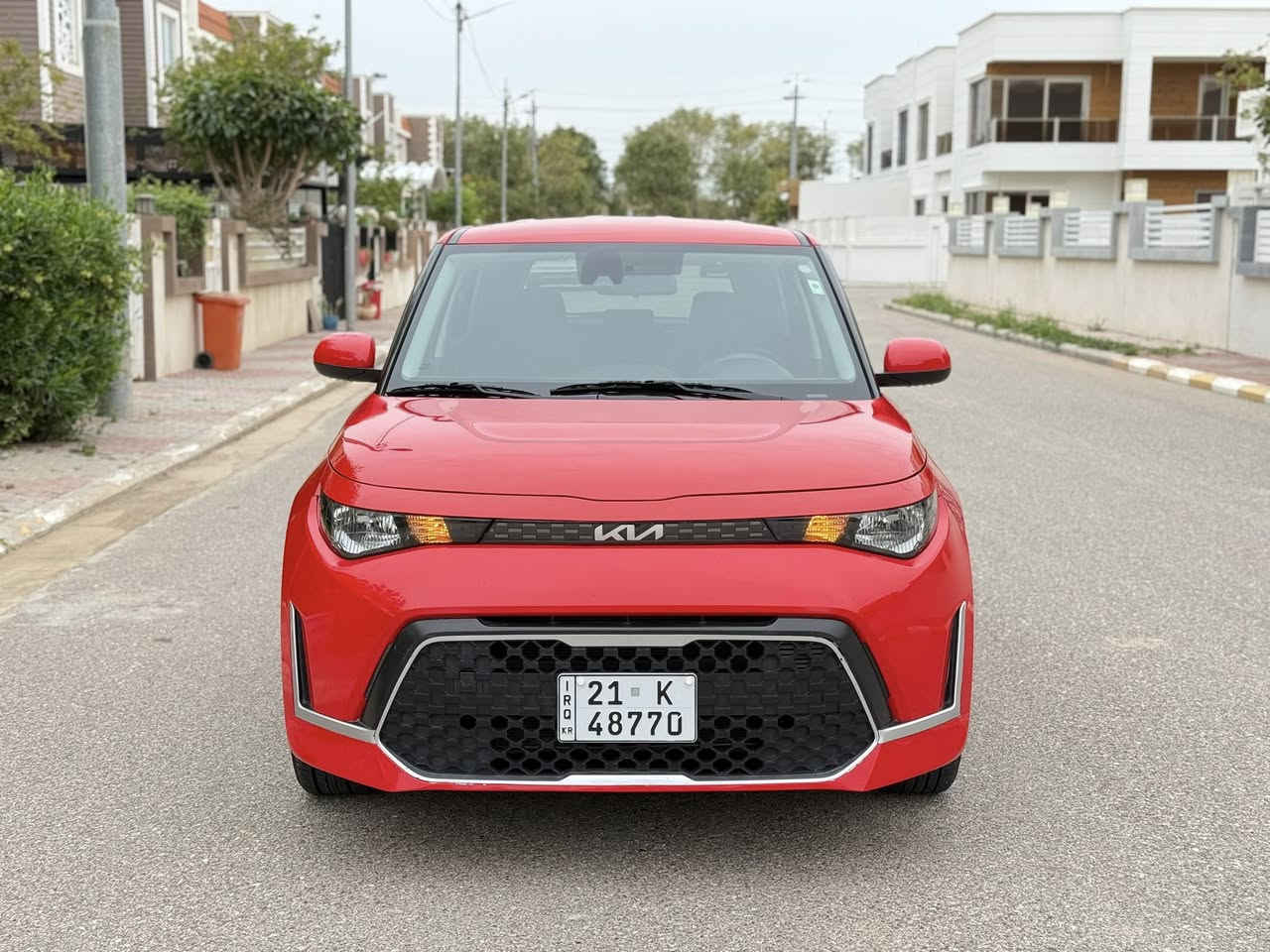 السلام عليكم ((للبيع مراوس))

كيا صول ( موديل 2023 ) ( الشكل الجديد ) ( لون احمر  )

( ماشية 49  )

رقم سليمانيه الماني ترقيم جديد هزه فحص كله جديد بسمي  تحويل مضمون100%

ضرر السيارة بدون صبغ فقط شبرين بارد جاملغ 

محرك 2000 دوش

رادار امامي. جانبي فول 

تحديد مسار

اطفاء ذاتي عند التوقف السيارة

دشبول دجتل الشكل الجديد

مانع انزلاق + ABS

شكن USB خلفي

شاشة حجم كبير + خزن ميموري نضام car play لعرض الهاتف والخرائط

فول تحكم ستيرن كروس سرعة

3 وضعيات قيادة

شاشة جبيرة

صندوك بصمة

دسكات خلفي امامي

ارضيات الشركة + كتلوكات الشركة

سبير وعدة الشركة

السيارة على وضعية الشركة

حجر بيئة بلادي شركة

سيرفس كامل دهن+ فلاتر السيارة كاملة مكملة لسيارة جاهزة بدون اي نقص واي مصرف مابيها سعره 153بي مجال قليل مكاني ديالى خانقين ***********
