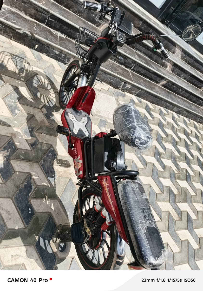 السلام عليكم دراجه عالشحن للبيع نظيفه كل شيء ما بيها بطارياتها كلهن 100% كهربائياته السعر 275 بها مجال عنواني ديالى بعقوبه جديده شارع المستشفى اللي يحب يستفسر ***********
