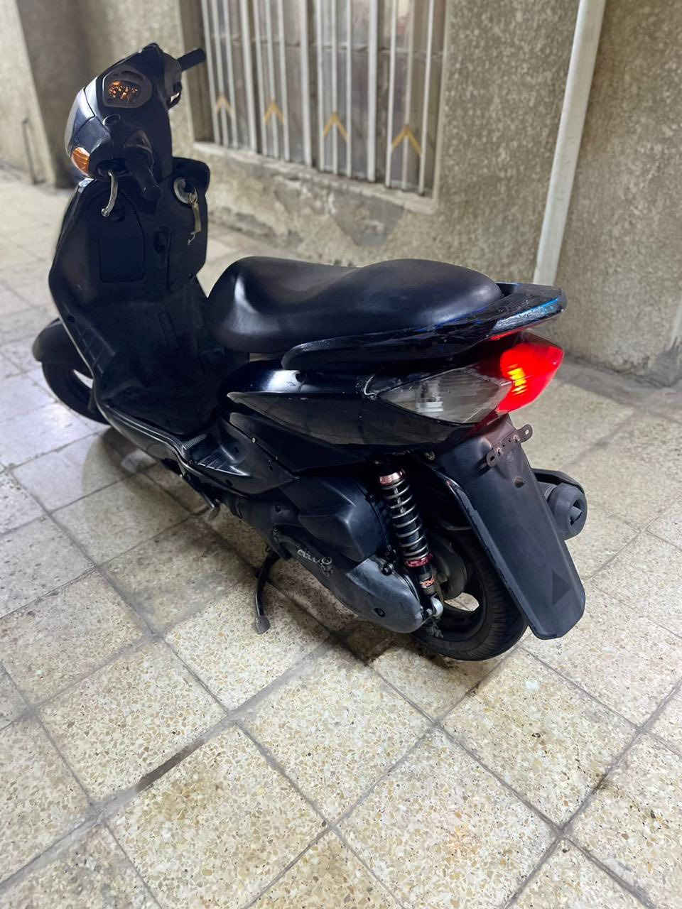 سكنس نثيه ياباني 110 للبيع
دراجه كامله مكمله  نكره بكل وكت بس بيه كفر مكسور واضح بصوره ميكينه و كهربائيات كله  بلادي كلاجات جديد.  هندر و سلف شغال سعر 500 وبيه مجال بسيط
الاستفسار:***********
