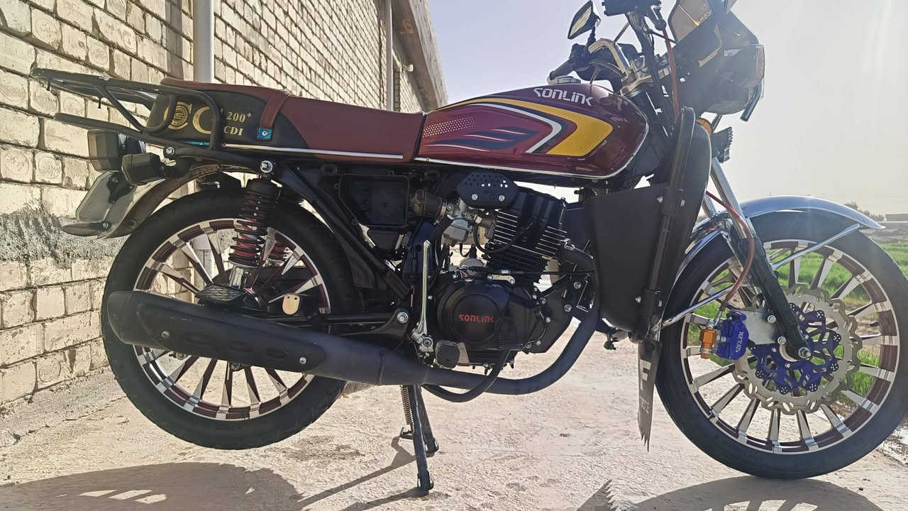 دراجه ضاغطه وزنجيل موديل ٢٥ اوراق الدراجه نضيفه نضافة عالميه بس بيها طخه بل تانكي بسيطه اوكعلك تانكي من سعرها للشراي الاستفسار خاص ٨٠٠ وبيها مجال للطيبين


**إذا كنت صاحب هذا الإعلان وتريد حذفه لأي سبب، رجاءا أرسل رسالة إلى الدعم الفني**