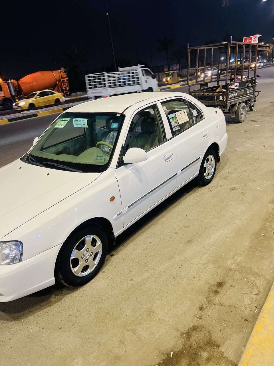 سلام عليكم 
فيرنا 2012 
مكفوله كفاله عامه مكينه كير  اوتماتيك برغي ما مفتوح بيها 
مكفوله من صبغ وتبديل وتعمير تخم تاير جديد  
كهربائيات كله جديد وشغال 
ماشيه 99 ألف حقيقي السياره ما بيها أي نقص 
مكان السياره بلديات 
***********
