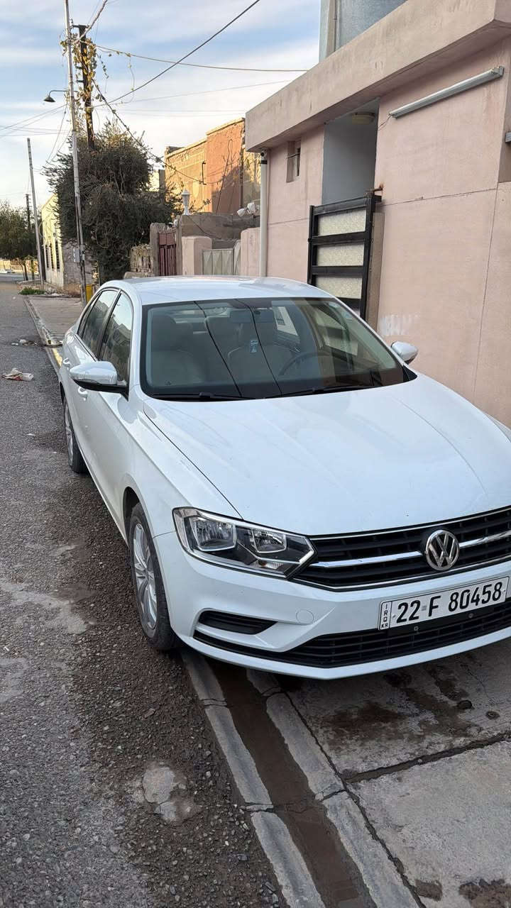 سلام عليكم للبيع بورا 2022  كلين قطره صبغ مابيهه عدا جاملغ خلفي عكس السايق بي بارد ومكان كلشش بسييط باقي السياره كلين وضع شركه  مكينه 1500 رقم اربيل دولي سياره ماشيه 52 كيلومترا 
*********** كركوك, العراق
